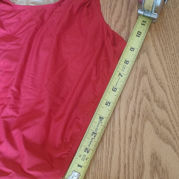 #8 NWT BAYWATCH REVIVAL RED TANK SUIT Gottex - Picture 7 of 12